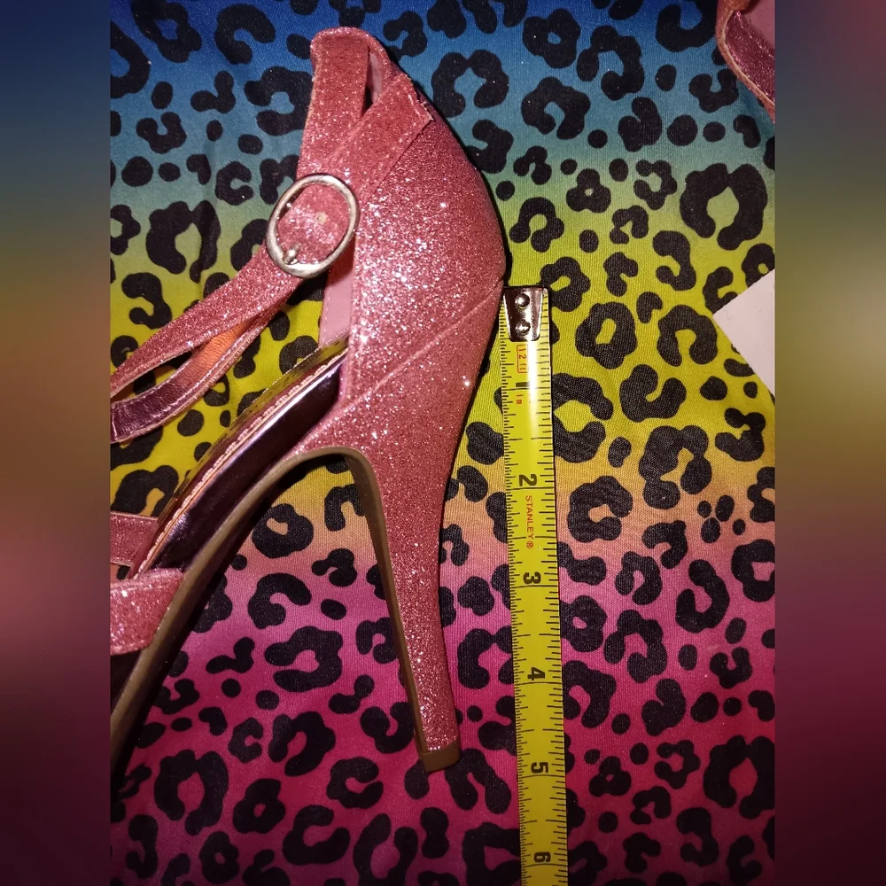 Beautiful heels - Picture 4 of 7